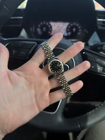 Rolex Datejust 26mm (1990) view 2