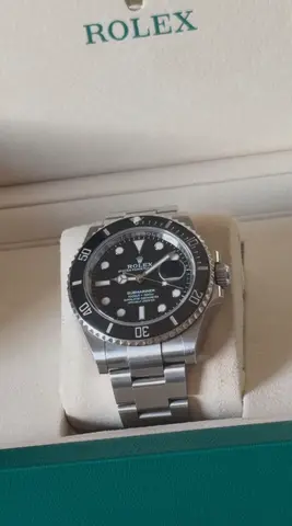 Rolex Submariner (2025) view 1